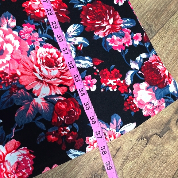 Emery Rose Bodycon Floral dress SIZE XL - Picture 7 of 10